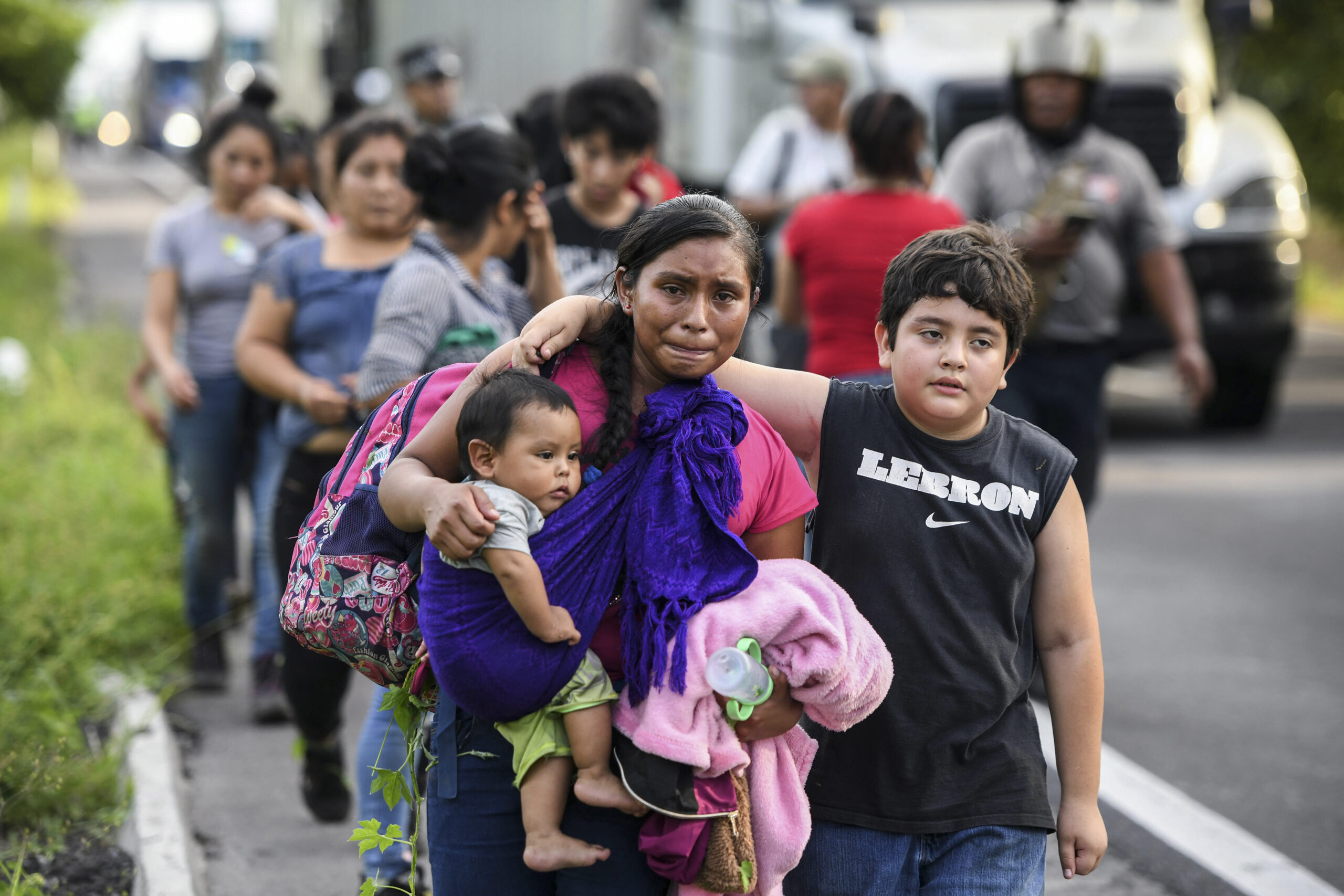 Rescate de migrantes dentro de un trailer en Veracruz
